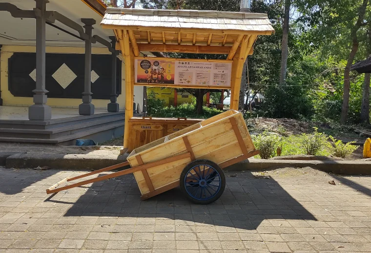 Animal Proof bins_Trailor